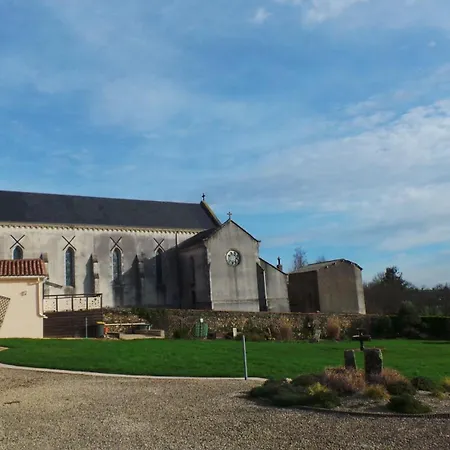 La Marmotte A Queue Plate Bed & Breakfast